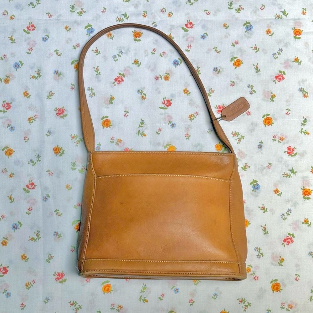 Coach 9310 Beige Bleeker leather Hand Bag